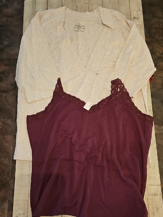 Avenue Tops - Avenue Plum Lace-Trim Cami with Cream Tunic Bundle